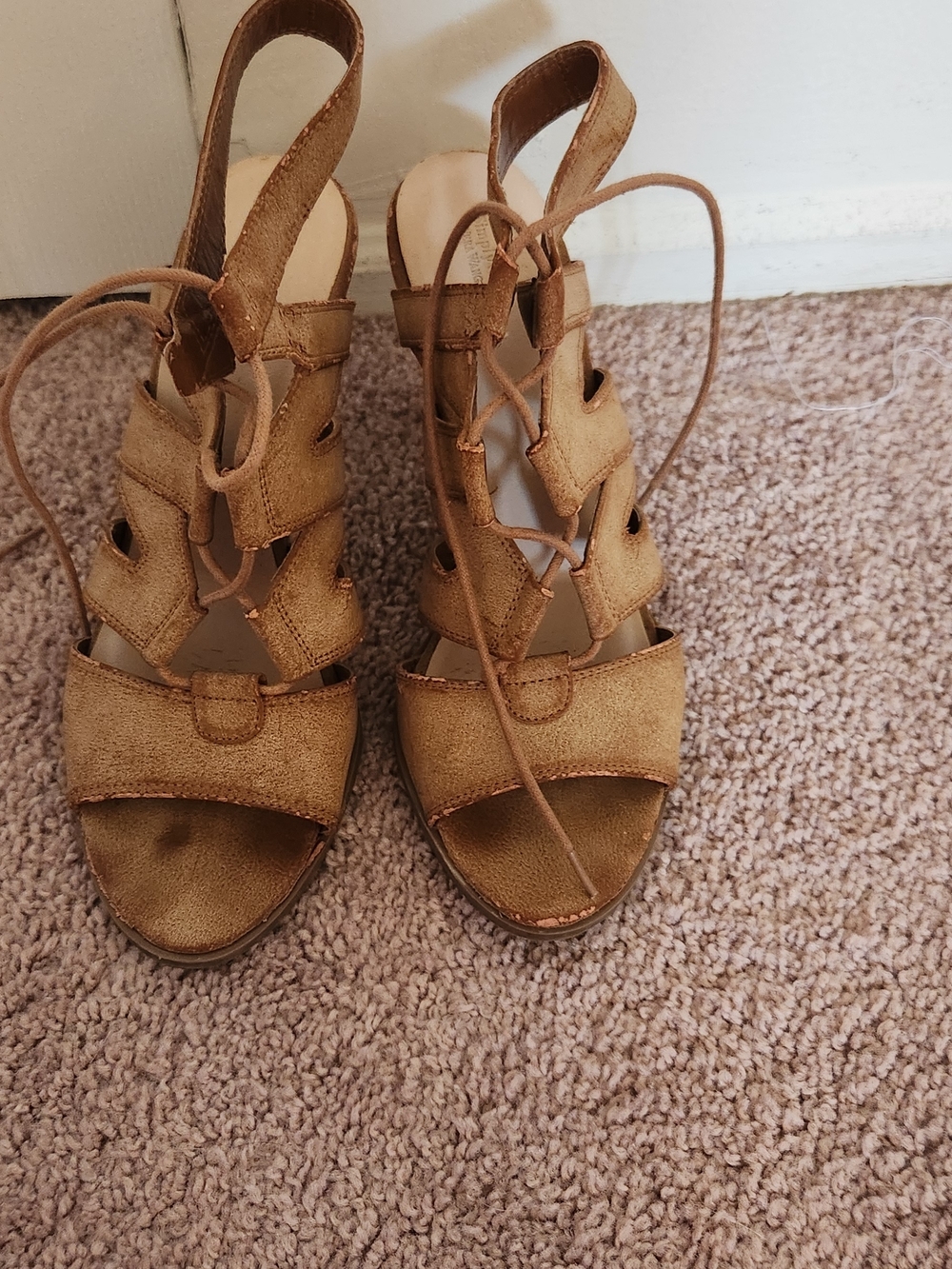Simply Vera Vera Wang Tan Suede Lace-Up Heeled Sandals